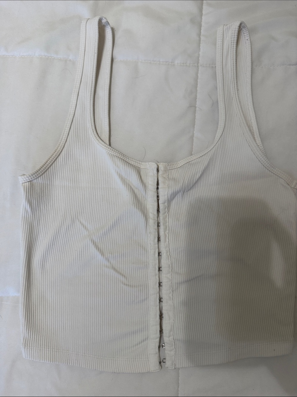 Abercrombie & Fitch Cream Ribbed Hook-and-Eye Crop Tank